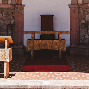 Church, Altar